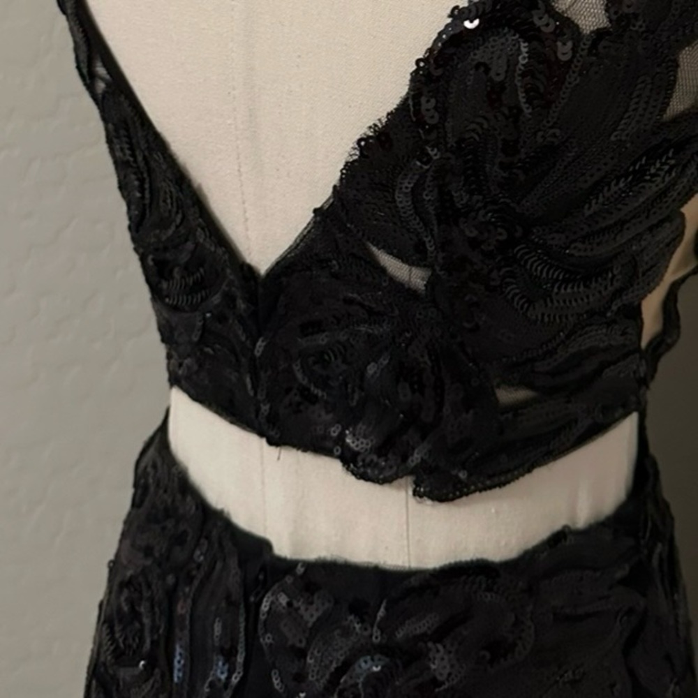 NEW JOVANI SZ 6 BLACK TWO PIECE ILLUSION SEQUIN TULLE FORMAL EVENING GOWN - Picture 10 of 14